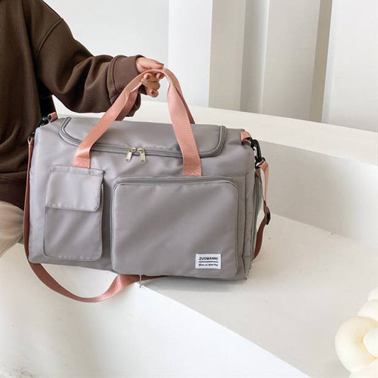 Le Sac Polyvalent et Élégant : Votre Compagnon Idéal pour le Gym et les Voyages Courts