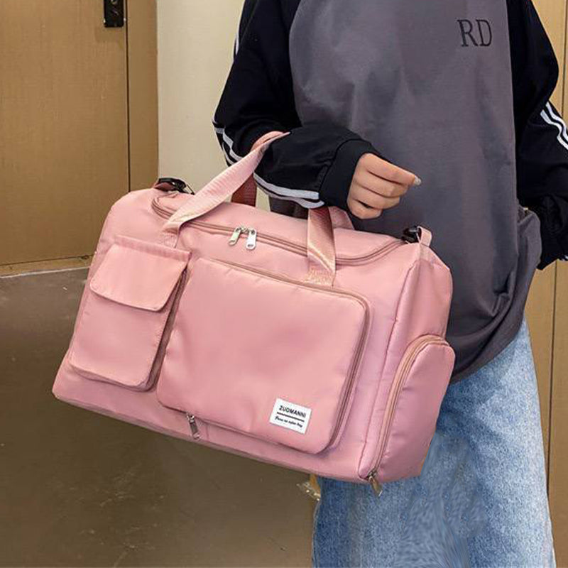 Le Sac Polyvalent et Élégant : Votre Compagnon Idéal pour le Gym et les Voyages Courts